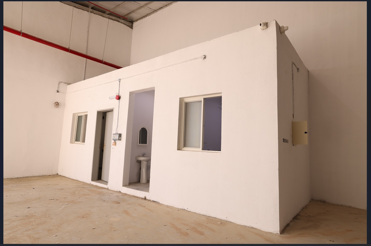 مستودعات للإيجار لتخزين البضائع العامة العنوان الرياض حي الغنامية طريق الحائر . - 8