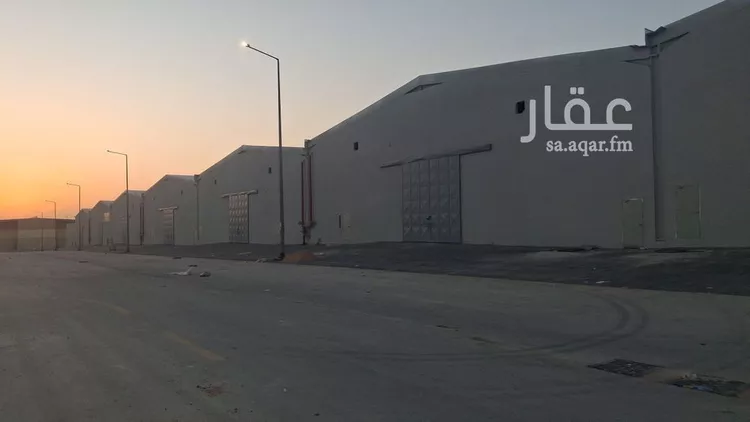 مستودع متوسط الخطورة للإيجار في حي طيبة – الرياض - 2